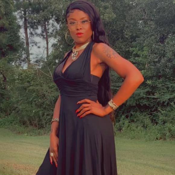 Hello There..! :) - Picture 1 of 2